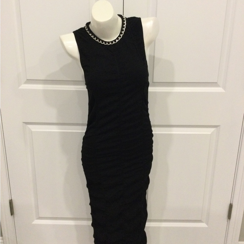 Chain neck embroidery ruched maxi dress